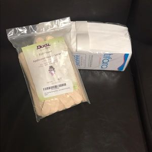 Wax strips and aplicator bundle